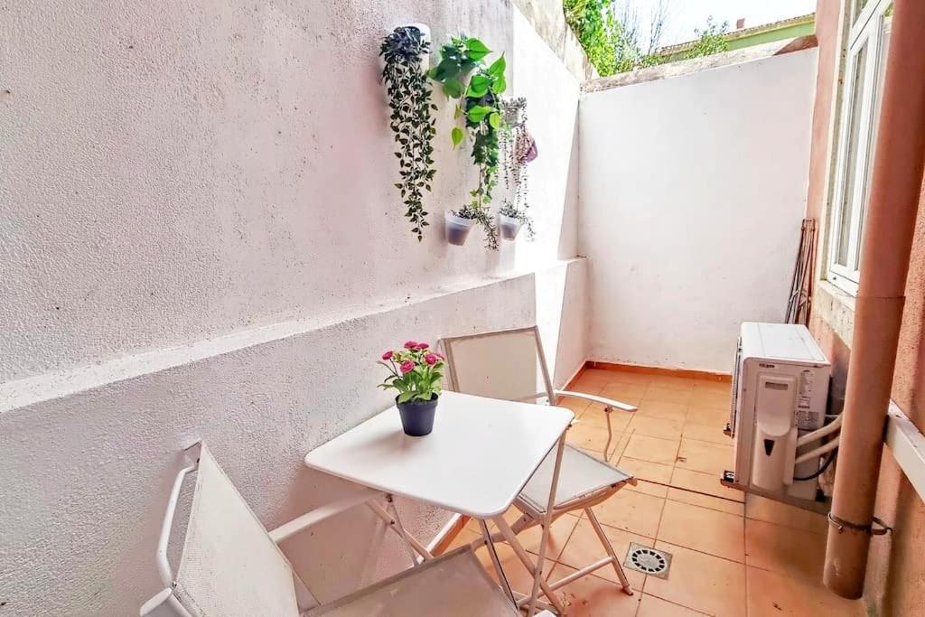 Sapadores - 2 Bedrooms Apartment Lisbon Boho Chic Exterior foto